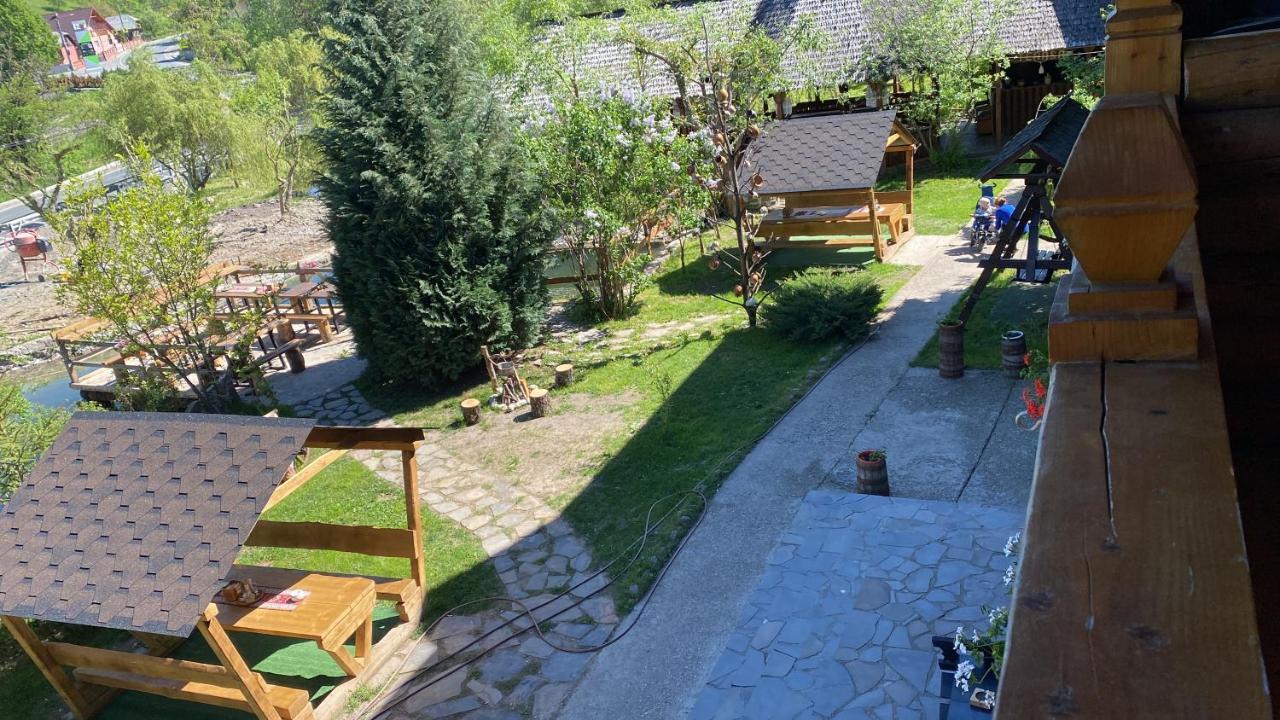 Pensiune păstrăvărie La pintea haiducu Deseşti Exterior foto