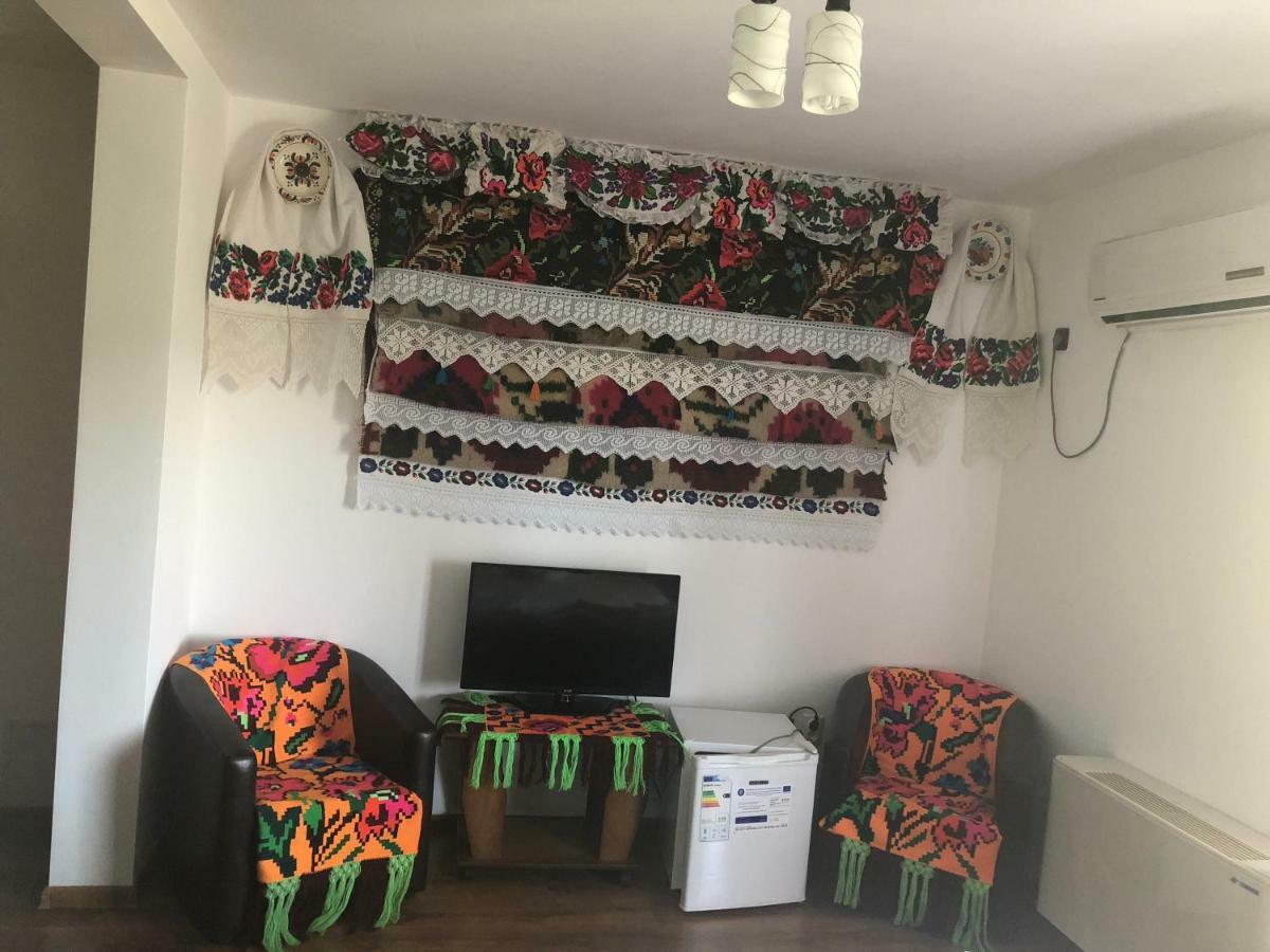 Pensiune păstrăvărie La pintea haiducu Deseşti Exterior foto