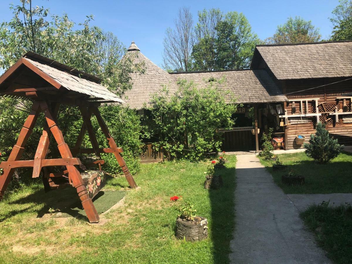 Pensiune păstrăvărie La pintea haiducu Deseşti Exterior foto